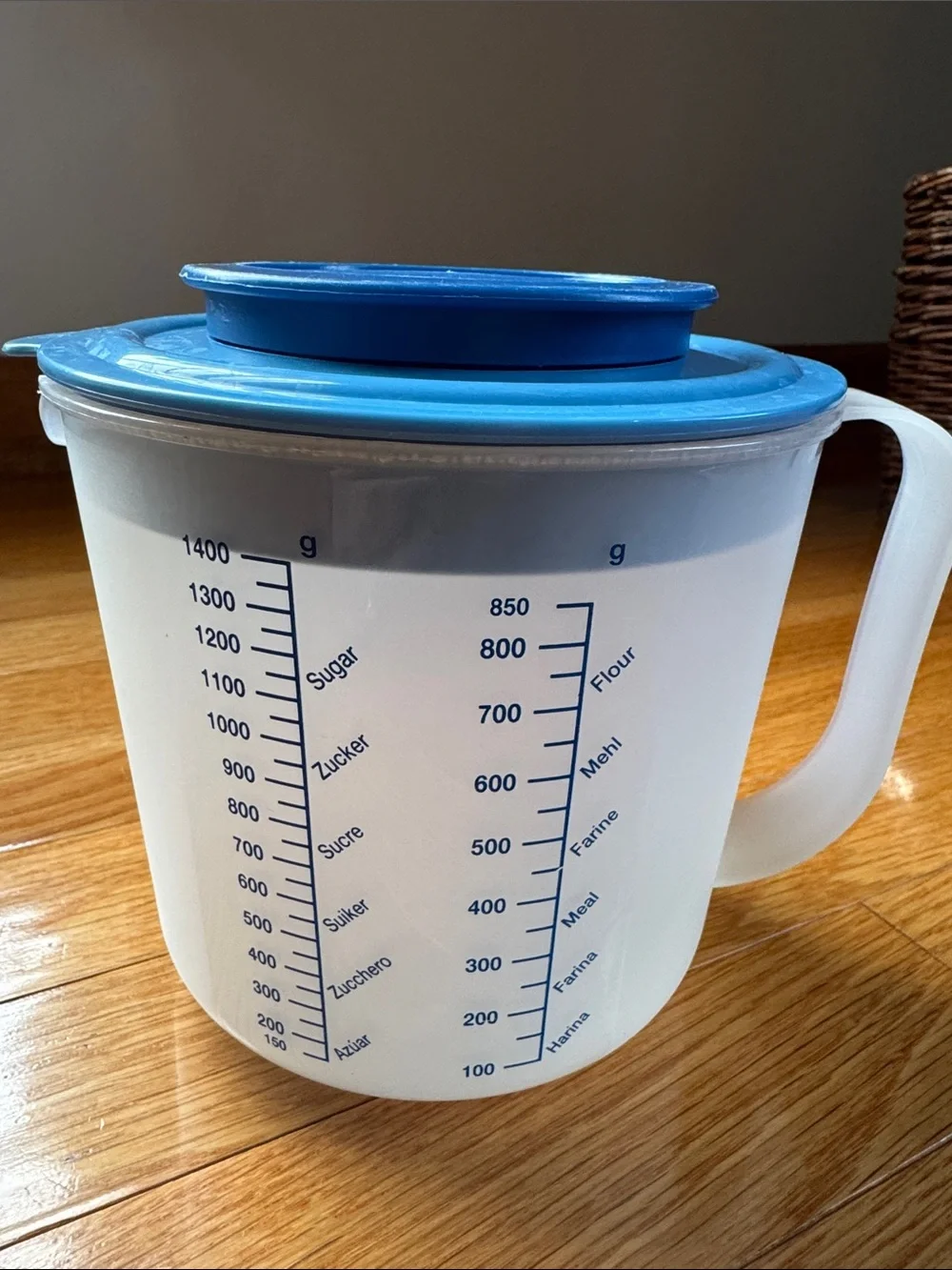 Vintage Plastic Measuring Pitcher with Blue Lid Graduated Mixing Pitcher Retro